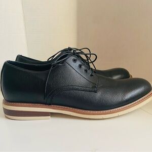 KENNETH COLE REACTION
Men's Black Vegan Leather
CLYDE FLEX LACE UP Size 12